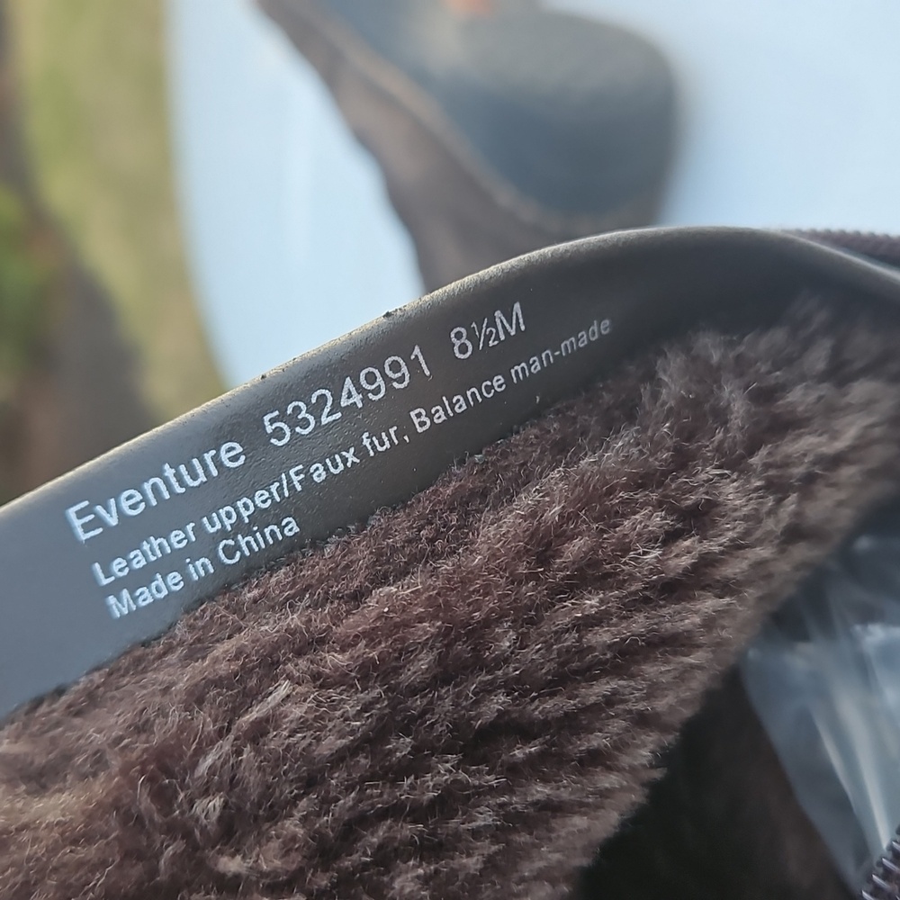 Womens' Eventure Bare Traps Stay Dry System Faux Fur Flat Boots - Picture 9 of 10